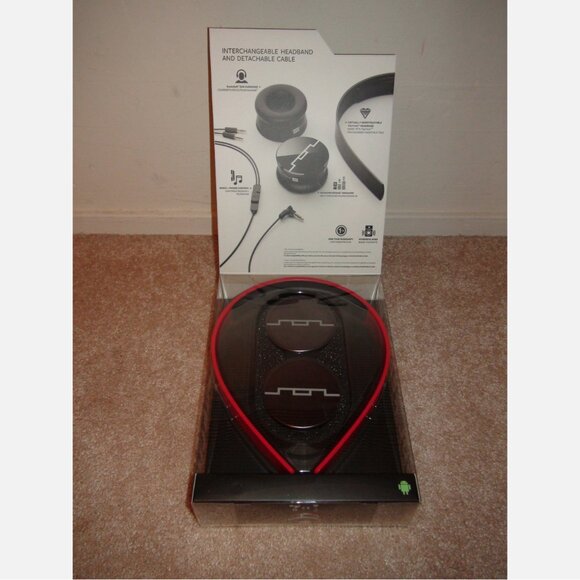 Sol Republic V8 Tracks Headband Headphones - Picture 3 of 3